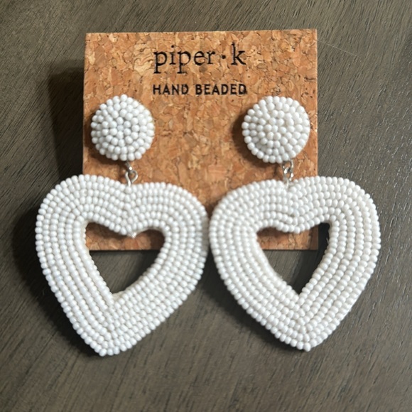 NWT Piper K Heart Hand Beaded Earrings - Picture 2 of 2